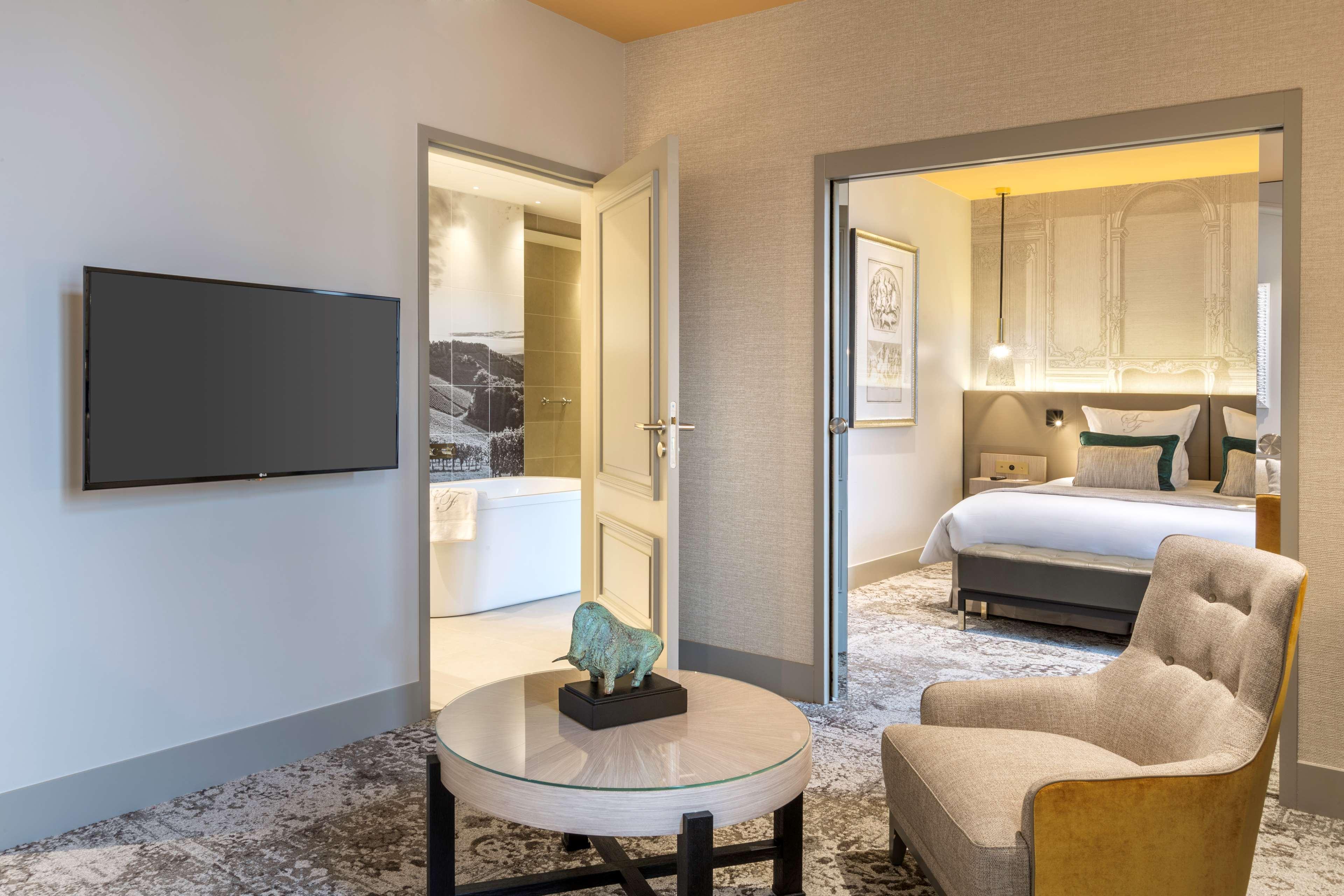 Hotel & Spa Les Sept Fontaines Best Western Premier Tournus Dış mekan fotoğraf